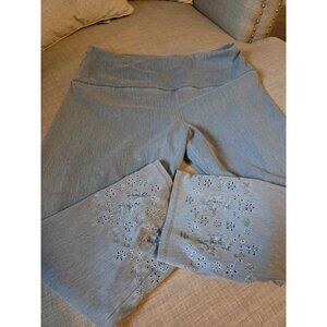 Caffé Marrakesh leggings featuring an Ultra Tummy Control panel in size Large